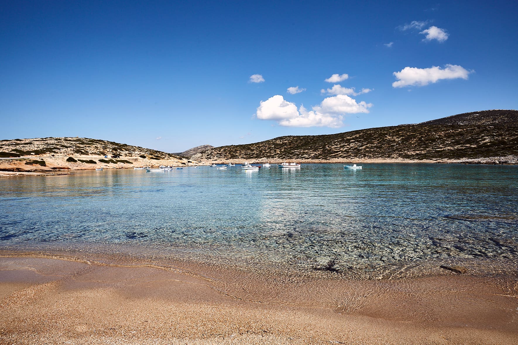 Plage de Kalotaritissa à Amorgos