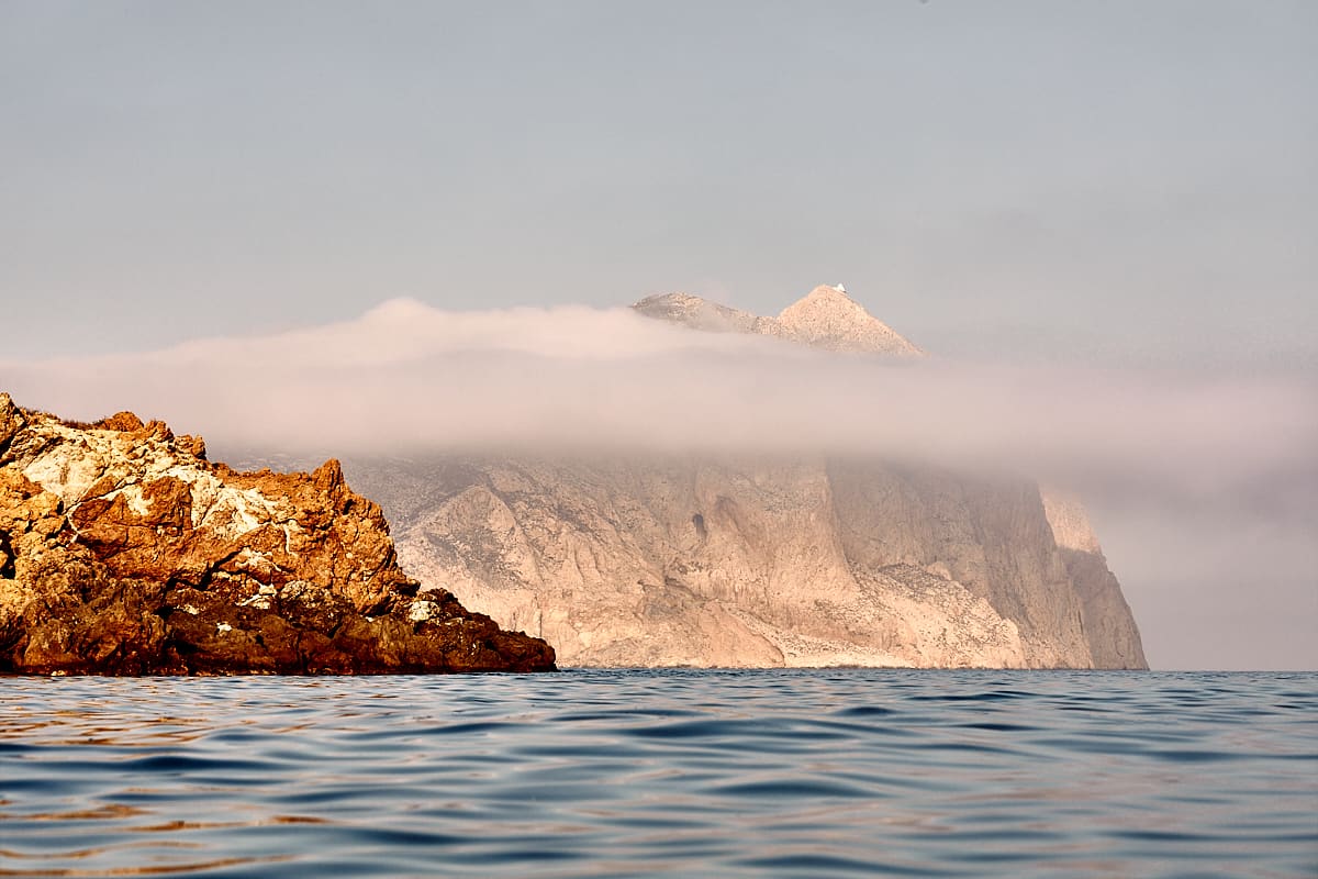 Le monolithe de Kalamos, Anafi, Cyclades Le monolithe de Kalamos, Anafi, Cyclades