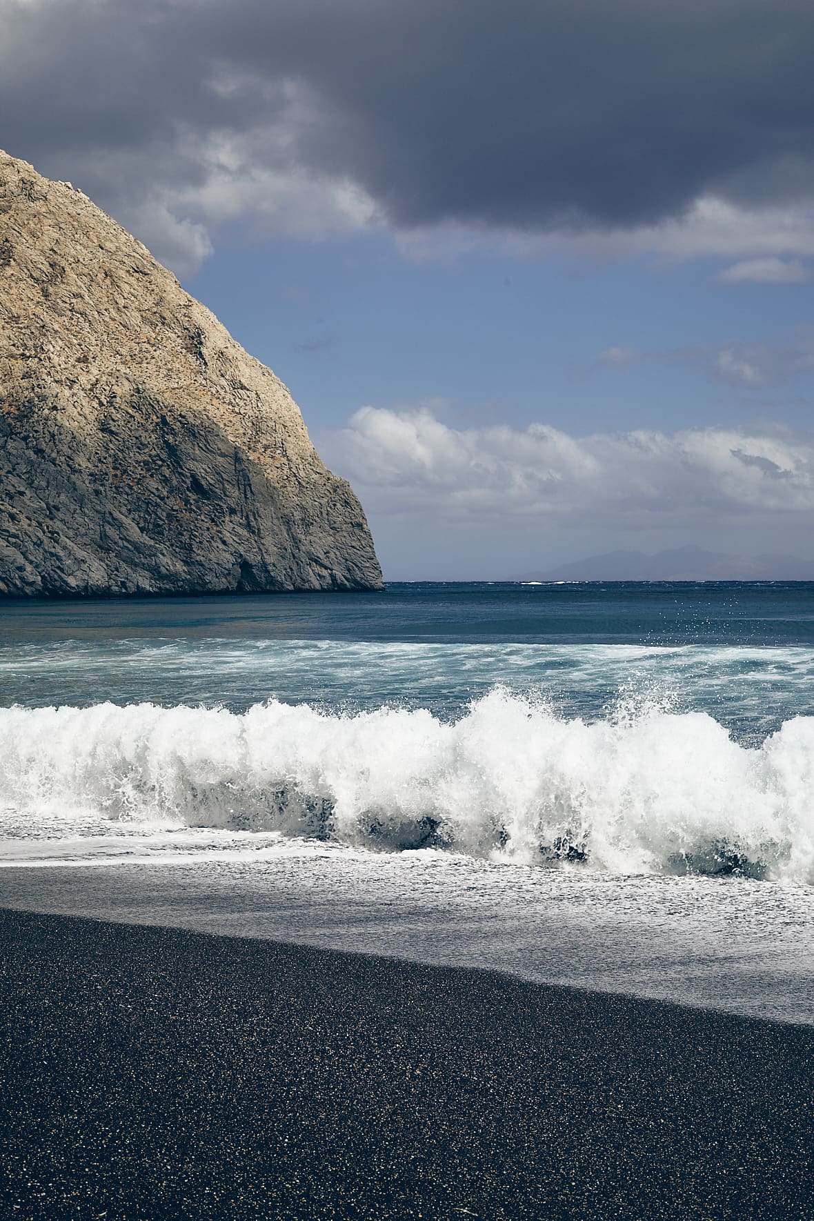 Plage de Perissa, Santorin, Cyclades, Grèce