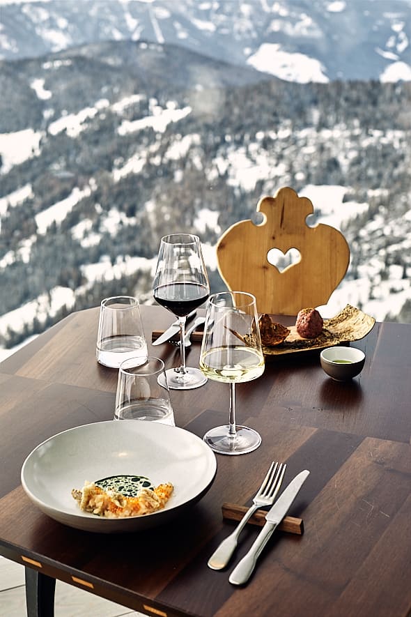 . Restaurant AlpiINN à Kronplatz, Dolomites, Italie