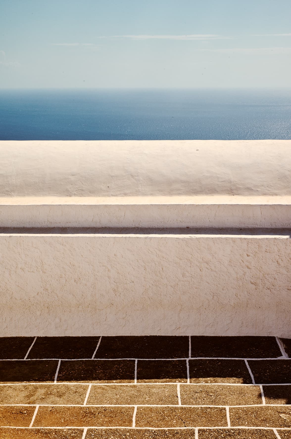 Eglise surplombant la mer