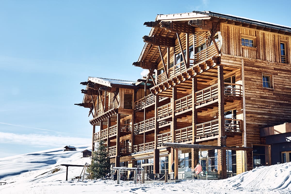 Hôtel Adler Lodge Alpe à l'Alpe di Suisi, dans les Dolomites, Italie Hôtel Adler Lodge Alpe à l'Alpe di Suisi, dans les Dolomites, Italie