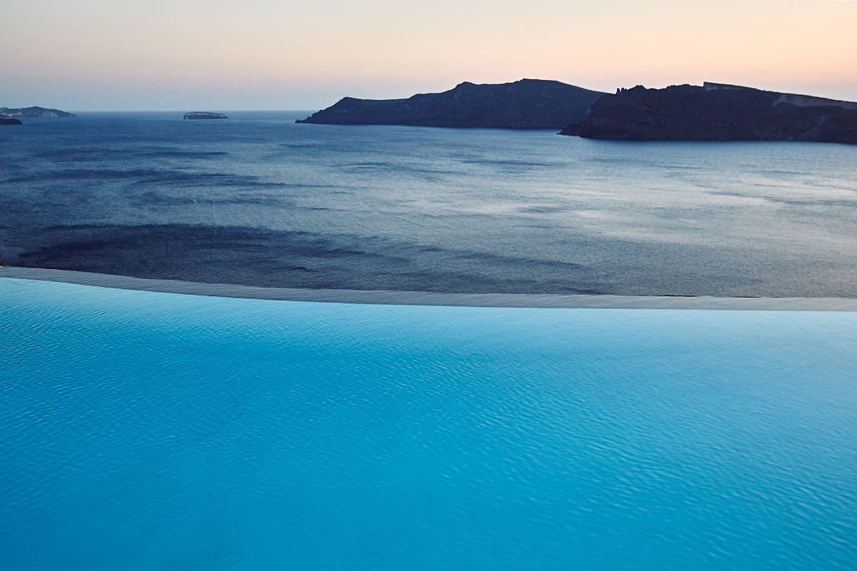Hôtel Perivolas à Oia, Santorin, Grèce. Hôtel Perivolas à Oia, Santorin, Grèce.