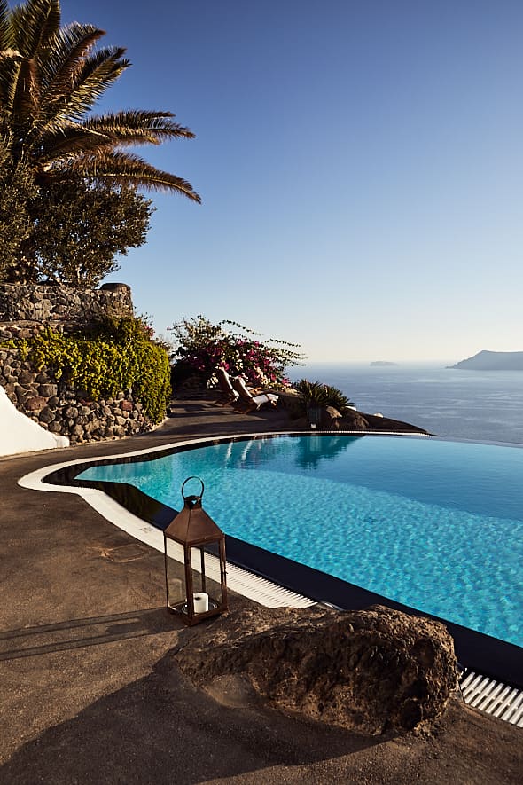 Hôtel Perivolas à Oia, Santorin, Grèce. Hôtel Perivolas à Oia, Santorin, Grèce.