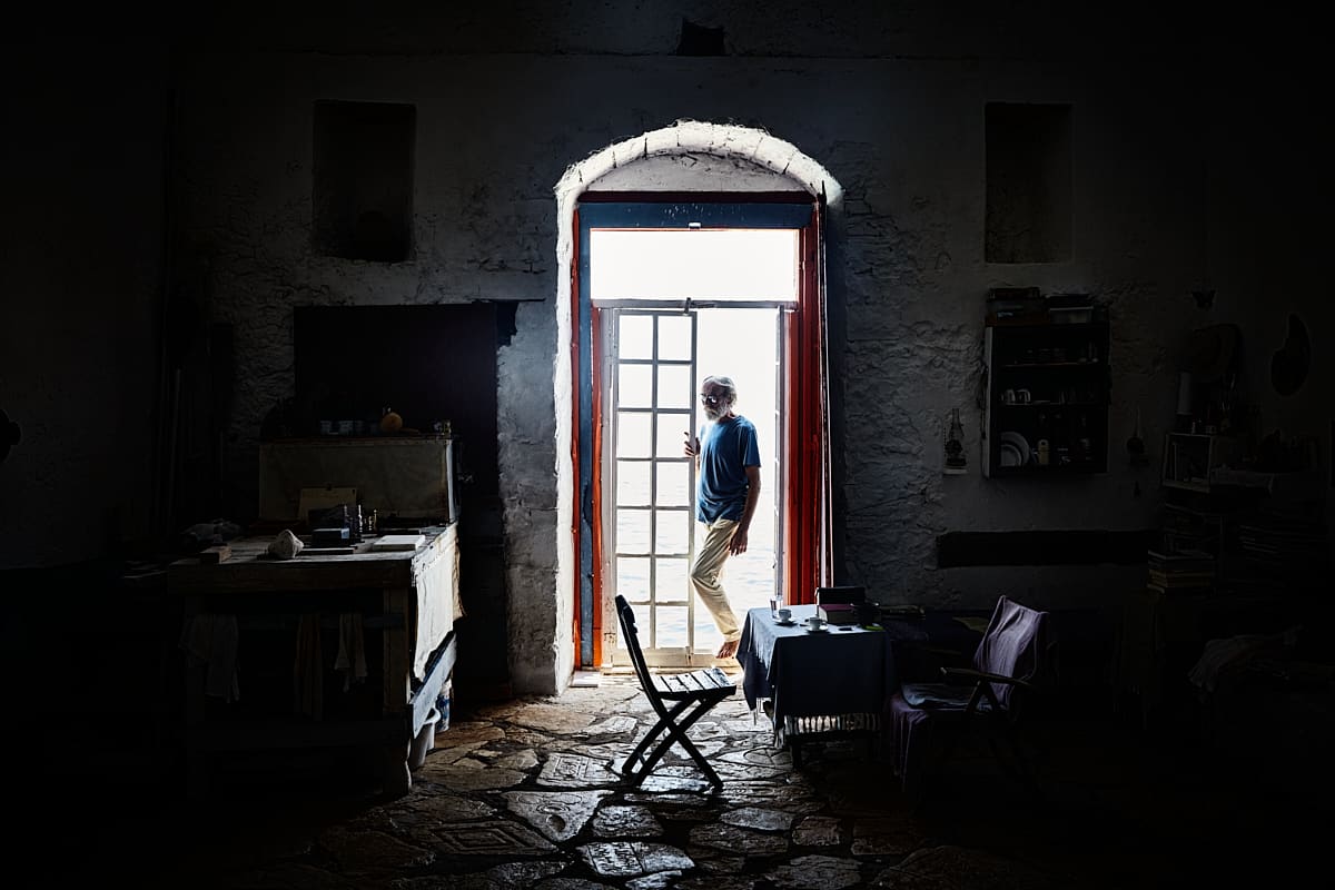 Alexandros Zygouris dans son atelier à Kastellorizo, Dodécanèse, Grèce