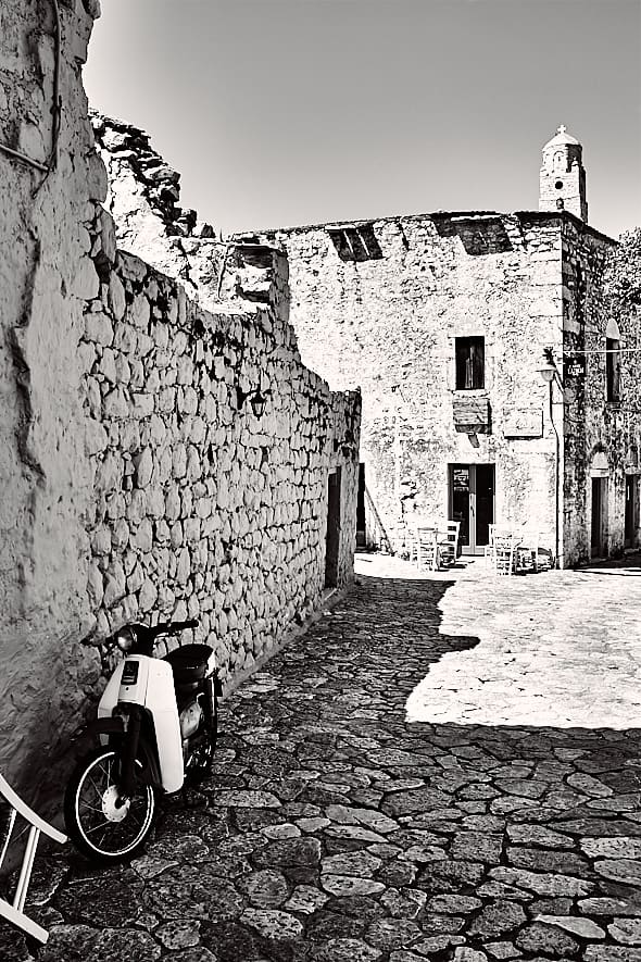 Aeropoli | Ruelles de la ville. 