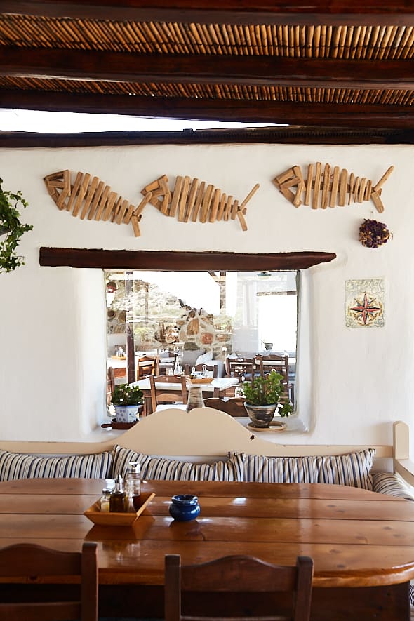Taverne sur la plage Fokos à Mykonos, Grèce