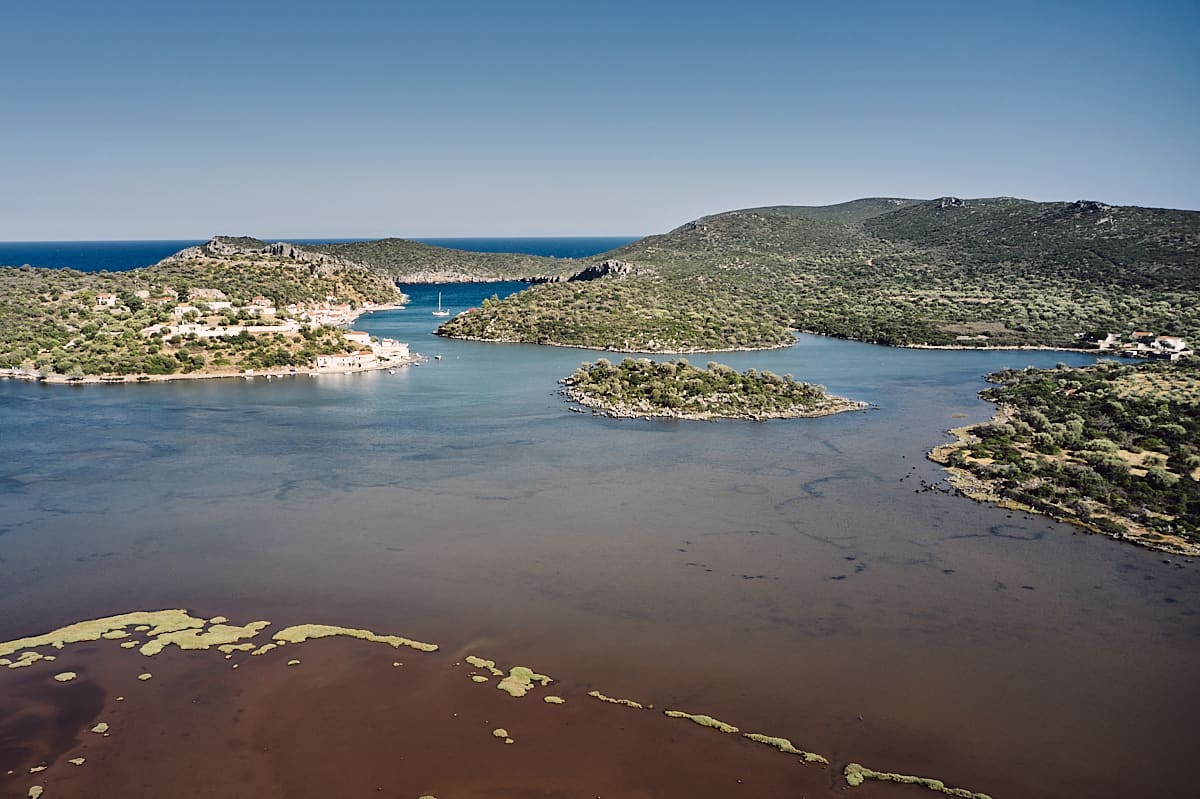 Fjord et lagune de Gerakas, Péloponnèse, Grèce Fjord et lagune de Gerakas, Péloponnèse, Grèce