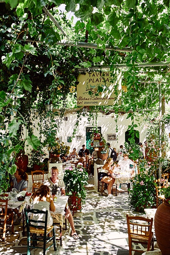 Taverne Platsa à Naxos, Grèce
