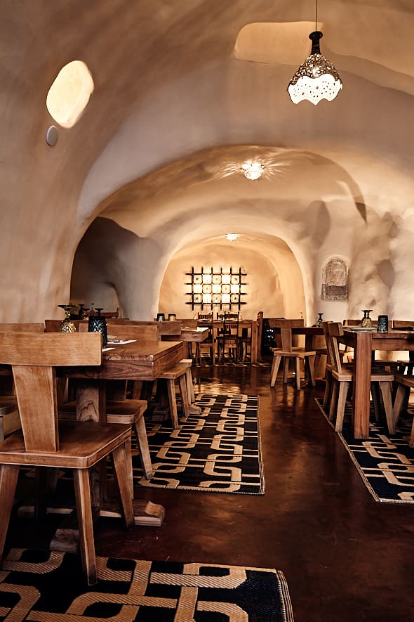 Taverne Lefkes à Santorin, Grèce