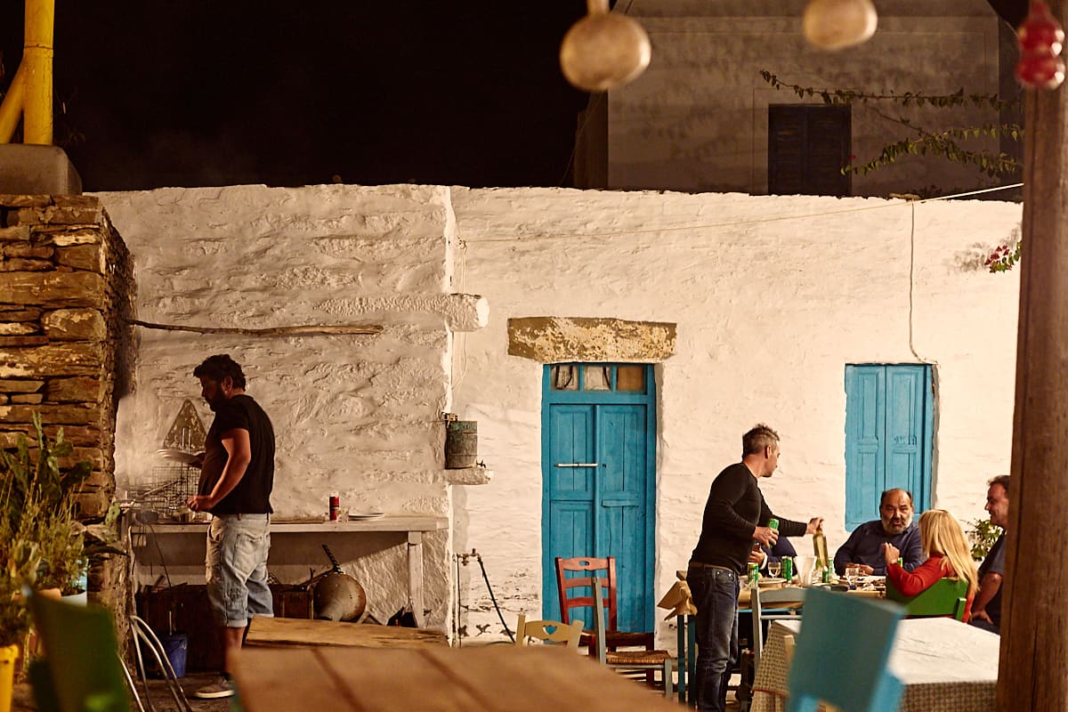 . Taverne Bizeli à Schinoussa, Grèce