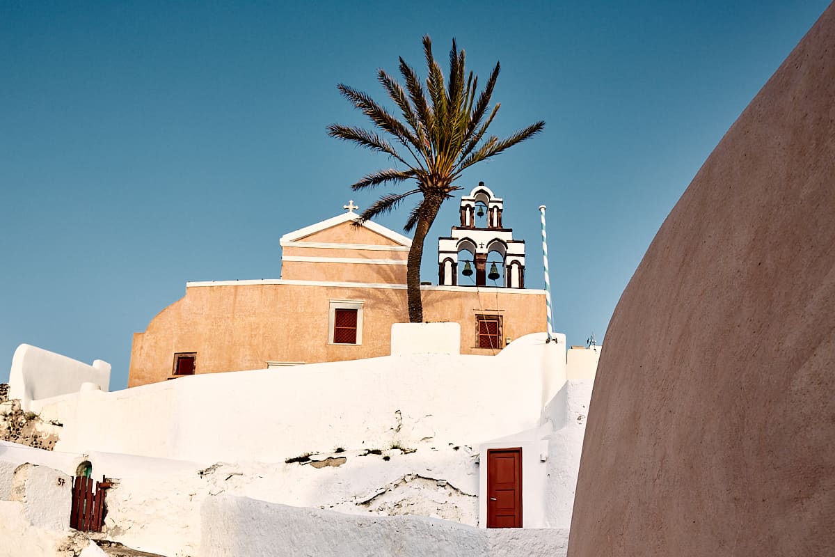 Santorin | Le village troglodytique de Finikia