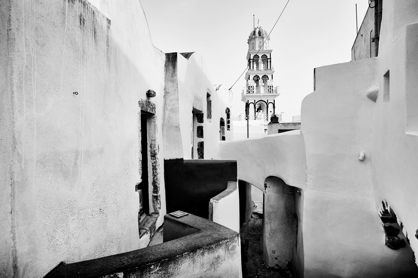 Ruelles du village d'Emporio, Santorin, Grèce