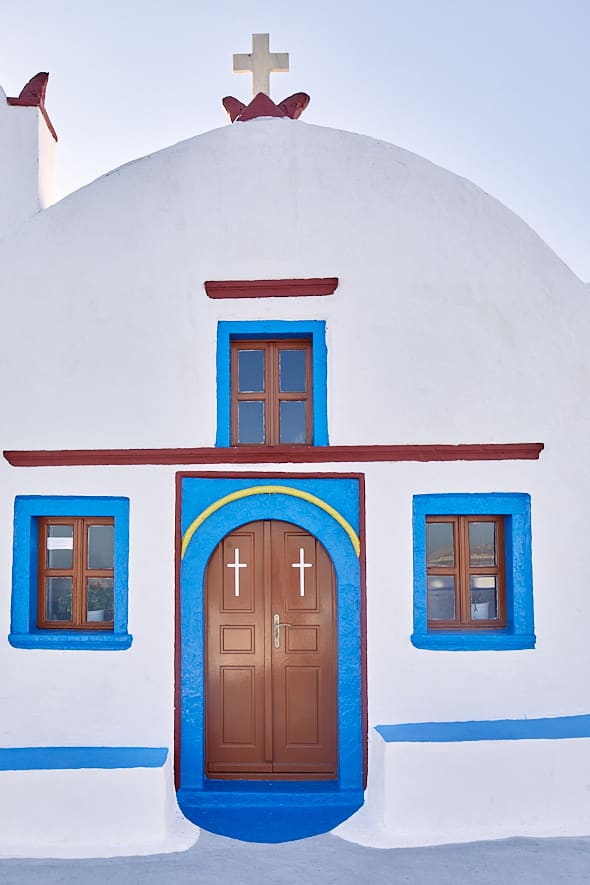 Église de Profitis Ilias à Thirassia, Cyclades, Grèce. 