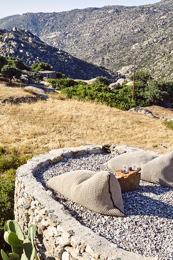 La villa Architectural Oasis à Volax, Tinos. La villa Architectural Oasis à Volax, Tinos.