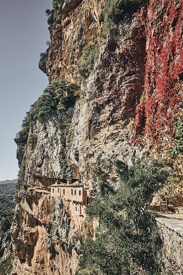 Le monastère de Kipinas, Tzoumerka, Grèce Le monastère de Kipinas, Tzoumerka, Grèce